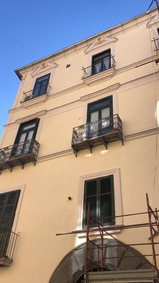 Casa Vittoria Daire Salerno Dış mekan fotoğraf